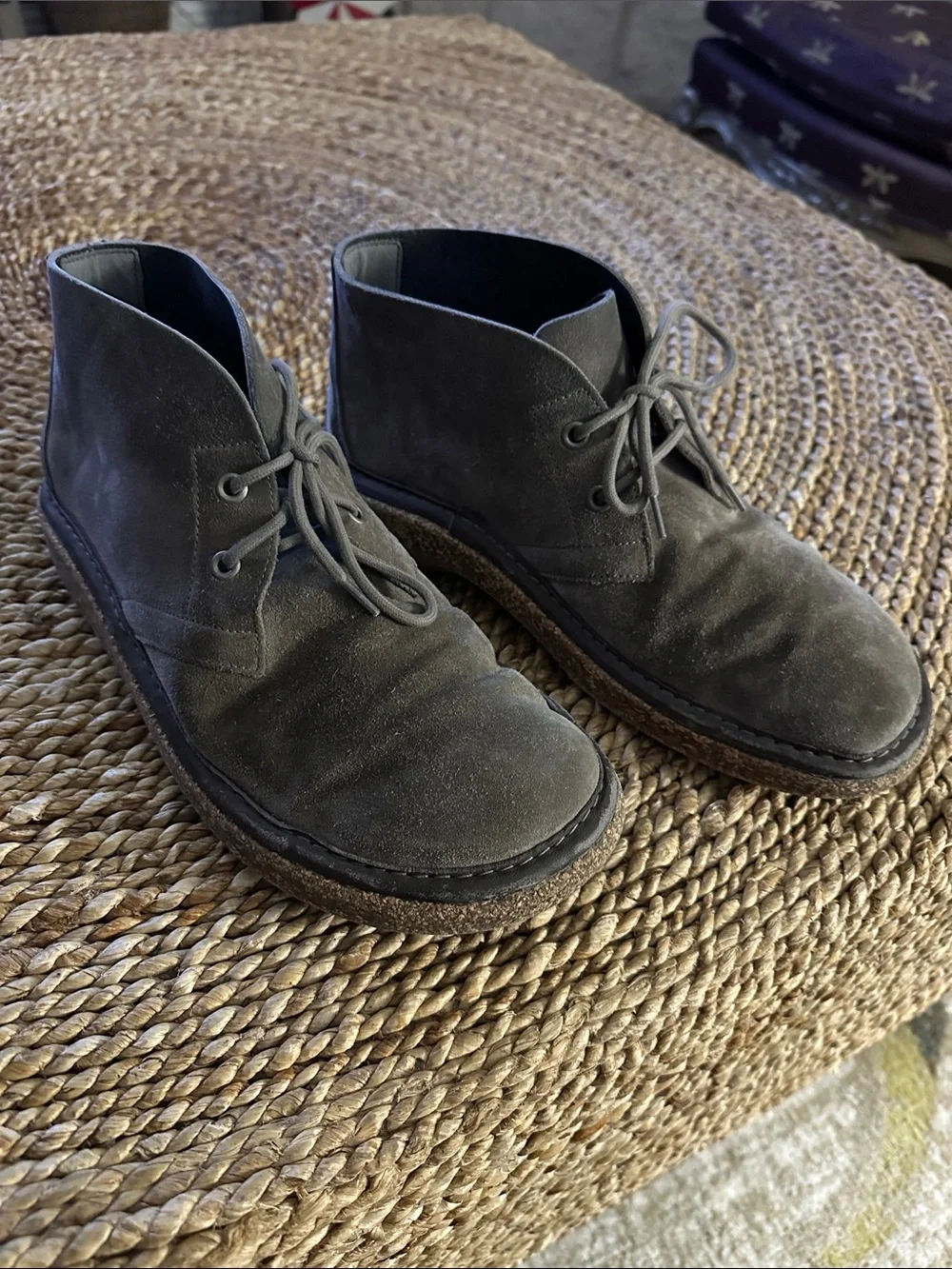 Birkenstock Classic Men’s Chukka Boots in Gray Suede size 9